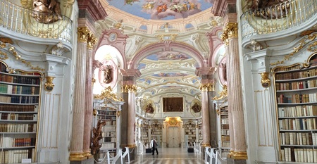 Stift Admont: Exklusive Führungen in die weltgrößte Klosterbibliothek