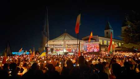 Lichterfeier beim 'Mladifest' in Medjugorje