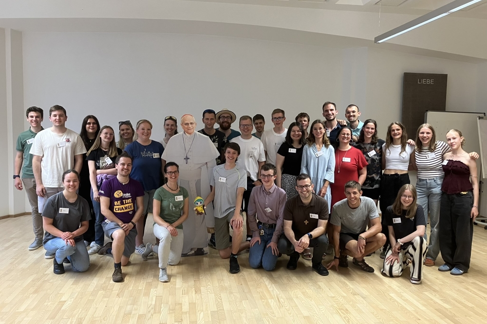 Gruppenfoto junger Menschen