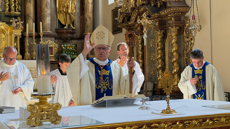 Kardinal Nemet am Hochfest Mariä Himmelfahrt in der Basilika Frauenkirchen