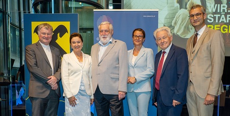 v.l.: Bischof Manfred Scheuer, Sigrid Burkowski (RLB O?), Franz Fischler (fr?here EU-Kommissar und ?sterreichische Landwirtschaftsminister) Birgit Brunsteiner (Moderation),  Josef P?hringer (Vorsitzender der Sektion und Leiter des Arbeitsausschusses 
