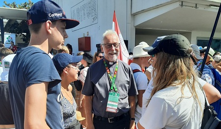 Bischof Marketz feiert 70er mit Kärntner Jugendlichen in Rom