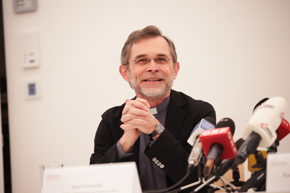 Josef Grünwidl / Erzdiözese Wien/Stephan Schönlaub Administrator Grünwidl: 'Kirche, die nicht dient, dient zu nichts'