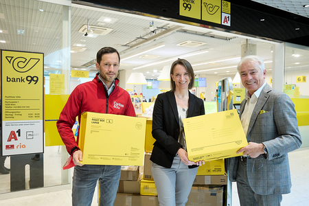 BILD zu OTS - Post & Caritas: #Wirhelfen macht es m?glich, zielgerichtet und wirksam zu helfen. ?ber www.wirhelfen.shop k?nnen Spender*innen zwischen verschiedenen Paketen ausw?hlen, die ben?tigten Sachspenden einkaufen und mithilfe von Versandetiket