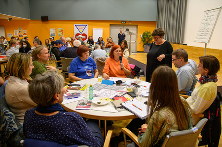 Armutskonferenz an Politik: Österreich braucht 'Demokratiepaket'