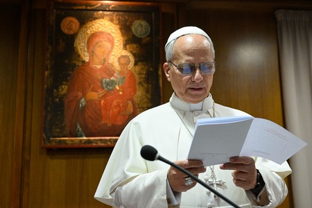 Papst Leo XIV. spricht in Synodenaula