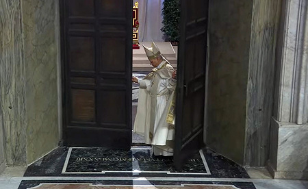 Papst Leo XIV. schließt Heilige Pforte