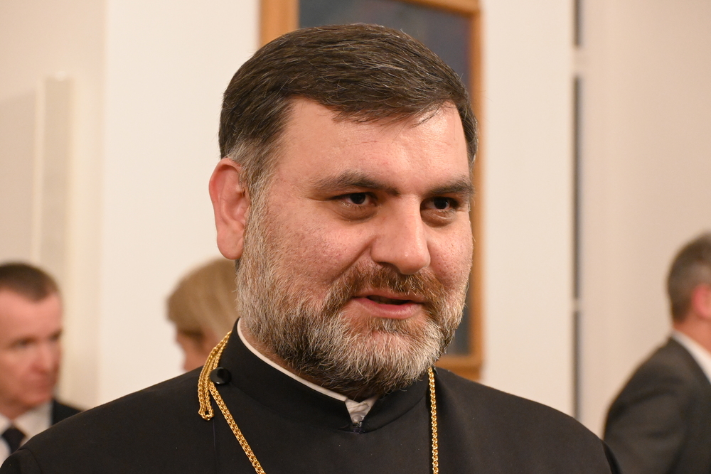 Armenisch-apostolischer Bischof Tiran Petrosyan / Kathpress/Paul Wuthe Petrosyan: Menschenrechte und Kampf gegen Armut für Kirchen zentral