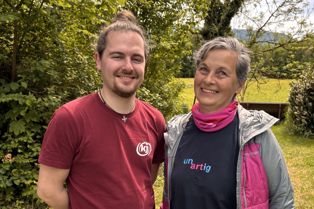 von link nach rechts Porträt des Vorsitzenden der Katholischen Jugend Österreich Rafael Haigermoser und  Seelsorgerin der Katholischen Jugend Christine Schmidt