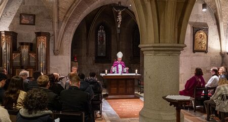 Bischof Scheuer bei Feier der Taufzulassung