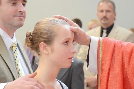 Salbung mit Chrisam; Lehrlingsfirmung mit P. Dominic Sadrawetz OSA