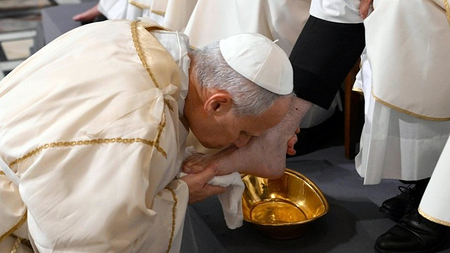 Papst Leo Fußwaschung am Gründonnerstag