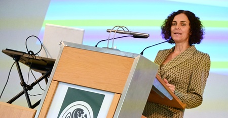 Innsbrucker Medienethikerin Claudia Paganini bei einem Vortrag am 6. August 2025 bei den Salzburger Hochschulwochen