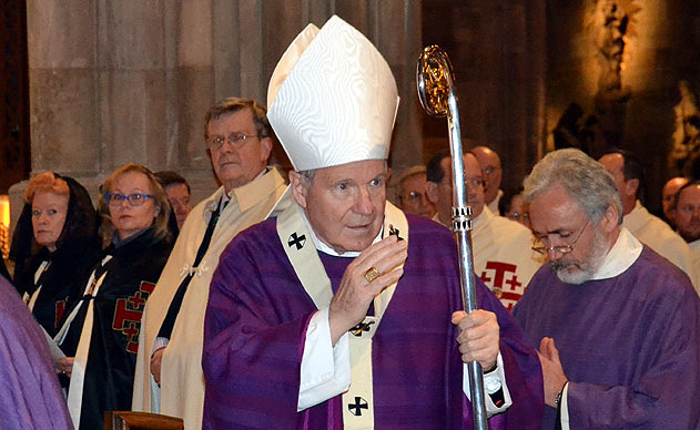 Kardinal Schönborn bei der Aschermittwoch-Liturgie am 26.2.2020 im Wiener Stephansdom / Kathpress/Gutenbrunner Kardinal Schönborn bei der Aschermittwoch-Liturgie am 26.2.2020 im Wiener Stephansdom