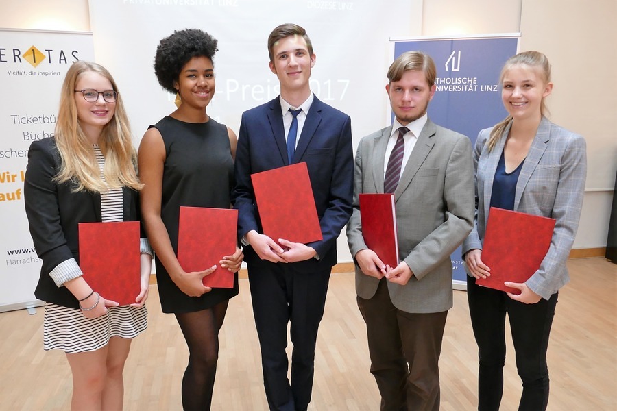 KUL-PreisträgerInnen 2017: von li: Lydia Raffetseder, Chineye Hanna Udeani, David Franjic, Thomas Bernhard Rabanser, Anna Lumerding. / KU Linz/Eder