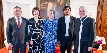 Podiumsdiskussion: Religion und Kultur prägen einander wesentlich