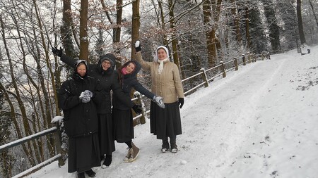 Marienschwestern im Winter