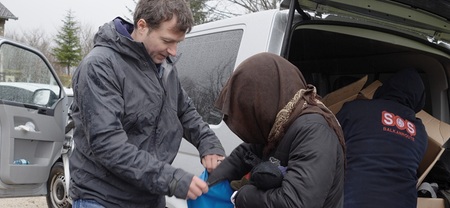 Br. Emanuel Huemer bei Hilfseinsatz auf der Balkanroute