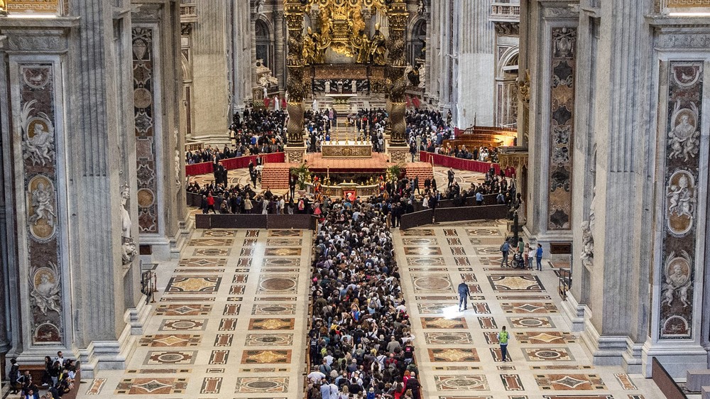 250.000 Menschen beim aufgebahrten Papst Franziskus