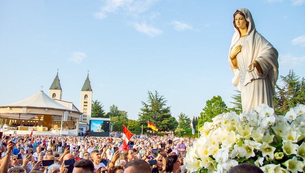 Feiern zum Jahrestag in Medjugorje / Information centre Mir Međugorje