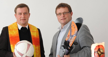 Kremser Sportpfarrer Franz Richter und Sepp Eppensteiner, Vorsitzender der DSGÖ
