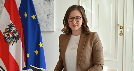 Bundesministerin Claudia Bauer