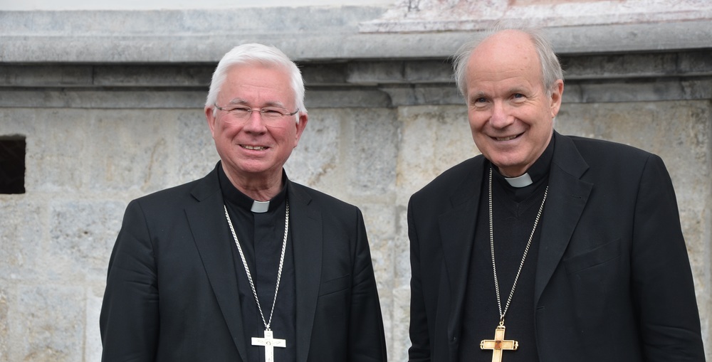 Erzbischof Franz Lackner, neuer Vorsitzender der Bischofskonferenz, und der bisherige Vorsitzende, Kardinal Christoph Schönborn (Mariazell, 16.6.2020) / Kathpress/Paul Wuthe Lackner: Schönborn hat alle Weichenstellungen der Kirche mitgestaltet