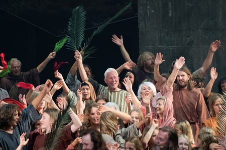 Passionsspiele Erl: Großer Zuspruch für mitspielenden Erzbischof