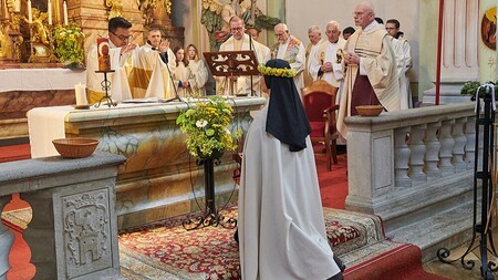 Mit 50 ins Kloster: Neue Ordenspodcast-Folge über 'Spätberufene'