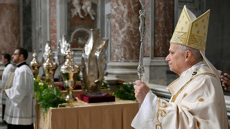 Papst Leo XIV. feiert Chrisammesse im Petersdom