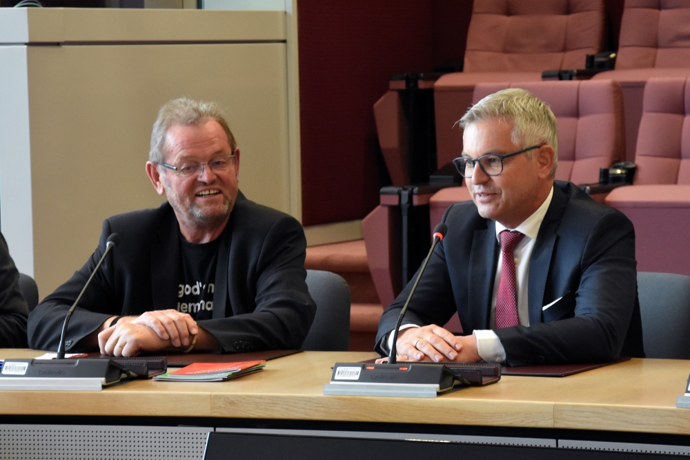 von links nach rechts Präsident der Katholischen Aktion Österreich Ferdinand Kaineder und Kommissar der Europäischen Union Magnus Brunner Aktion 