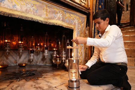 ORF-Friedenslicht aus Bethlehem in Österreich angekommen