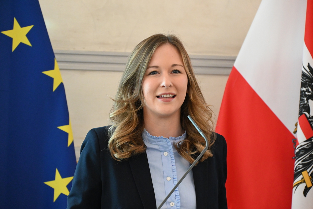 Staatssekretärin Claudia Plakolm / Kathpress/Paul Wuthe Bundesministerin Plakolm auch für Kirchen und Religionen zuständig