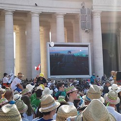 100 Minis aus Vorarlberg waren bei der Papstaudienz am Petersplatz.